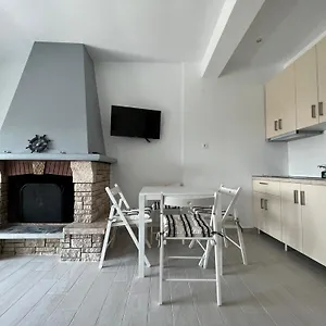 https://la-casa-al-mare.hotelschalkidiki.net